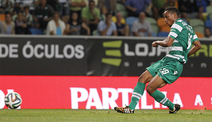 Carrillo é o melhor marcador dos "leões" na Liga até agora com três golos (foto: J. Trindade)