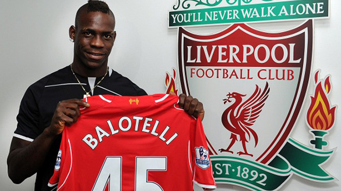 Balotelli procura relançar a carreira no Liverpool (foto: LFC oficial)