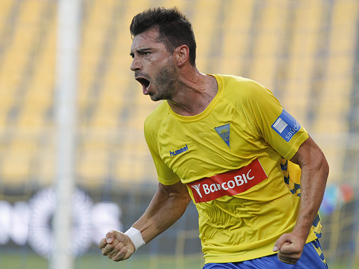 O Estoril é uma das equipas com registo comparativo mais negativo face à época 2013/14 (foto: J. Trindade)