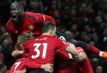 Mourinho respira em dia de queda de “gigantes” 💥 Manchester-United-Newcastle-destaque